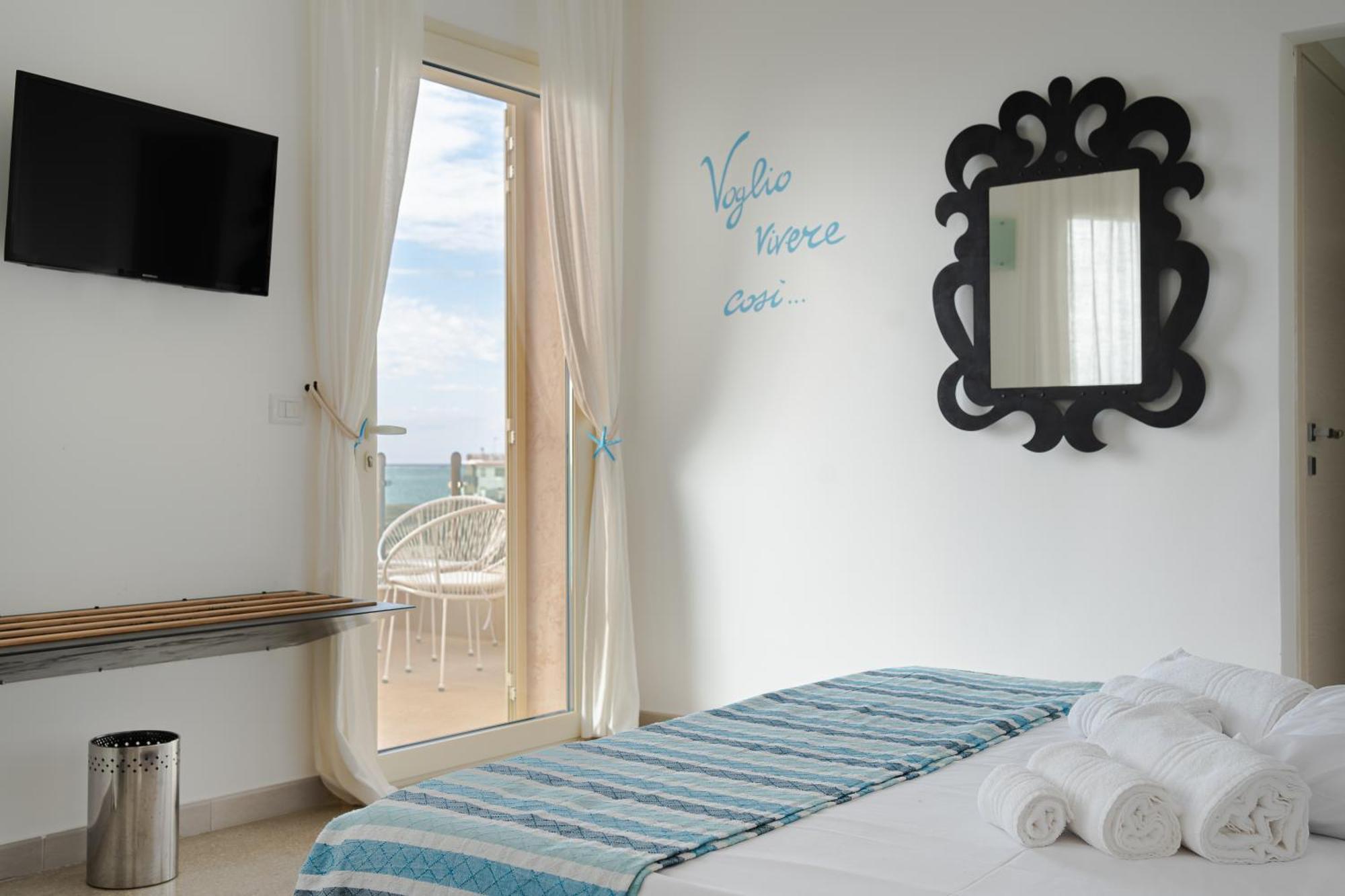 Preferisco B&B E Trattoria Sul Mare Torre Suda Eksteriør billede
