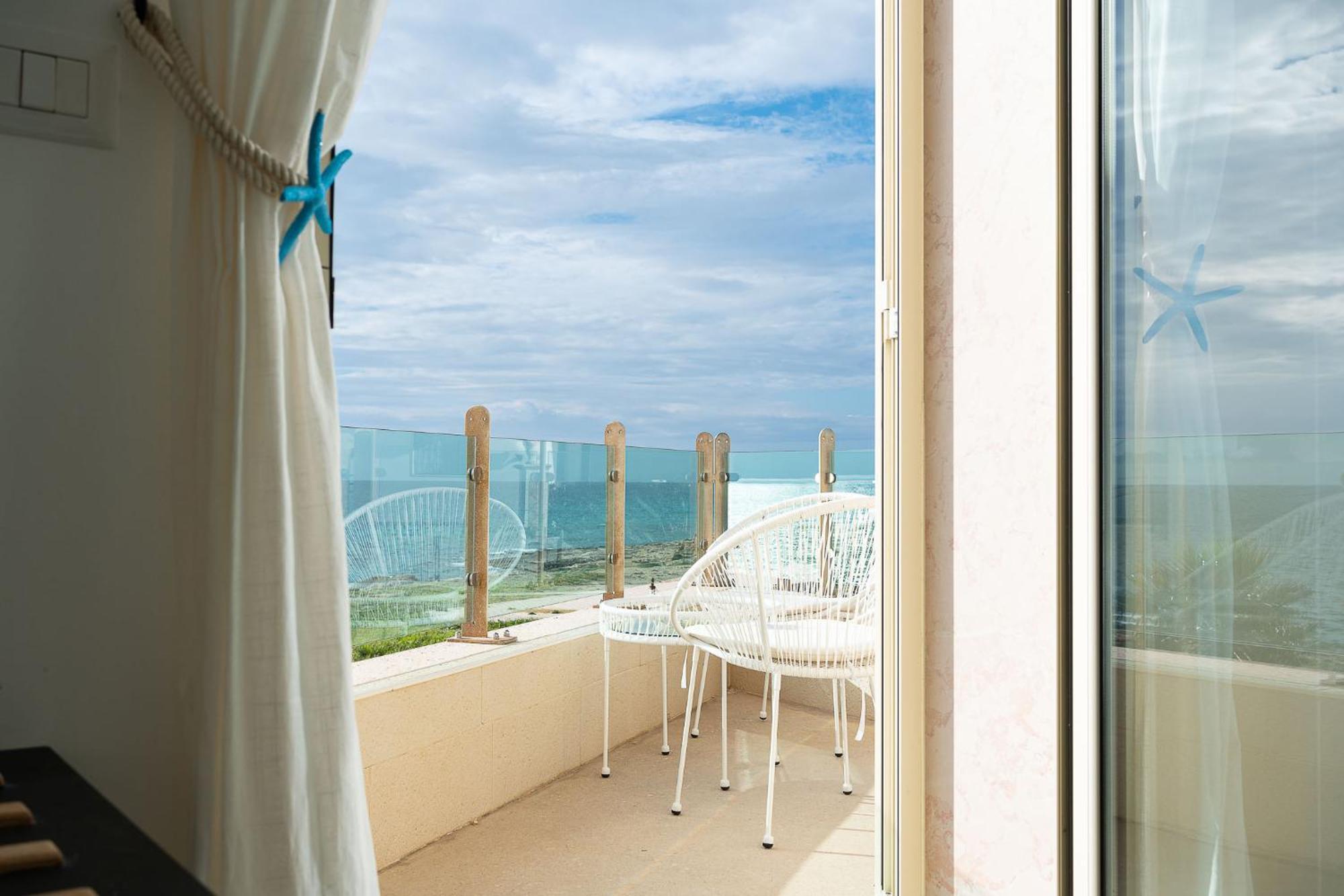 Preferisco B&B E Trattoria Sul Mare Torre Suda Eksteriør billede